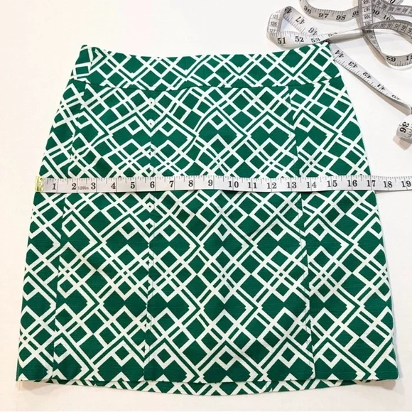 Banana Republic Factory Pencil Skirt Green White Geometric Print Size 0 - Picture 10 of 11